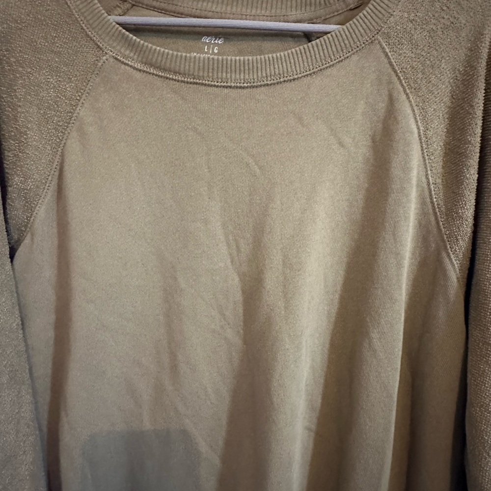 F—Aerie Top size L - Picture 2 of 16